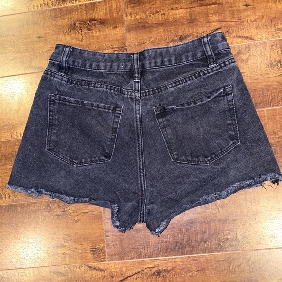 Booty shorts - Picture 2 of 2